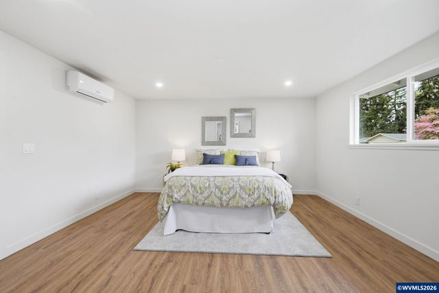 987 Travis Av, Eugene, OR 97404