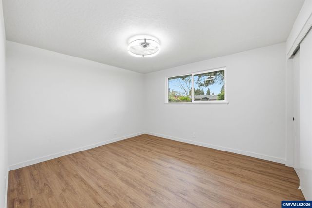 987 Travis Av, Eugene, OR 97404