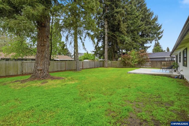 987 Travis Av, Eugene, OR 97404