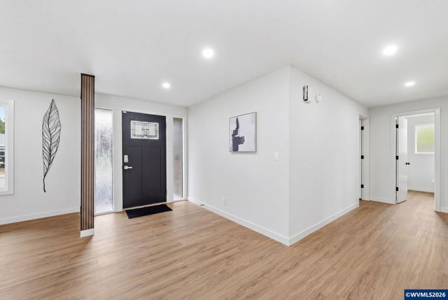 987 Travis Av, Eugene, OR 97404