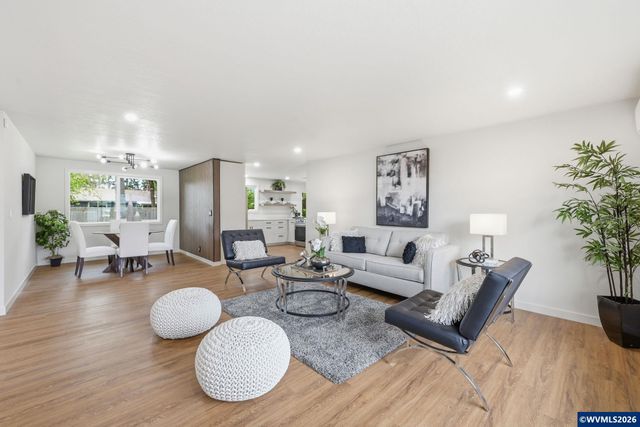 987 Travis Av, Eugene, OR 97404