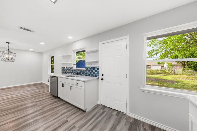 6245 Fenway Street, Dallas, TX 75217