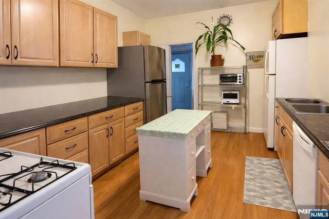 27 Passaic Avenue, Nutley, NJ 07110