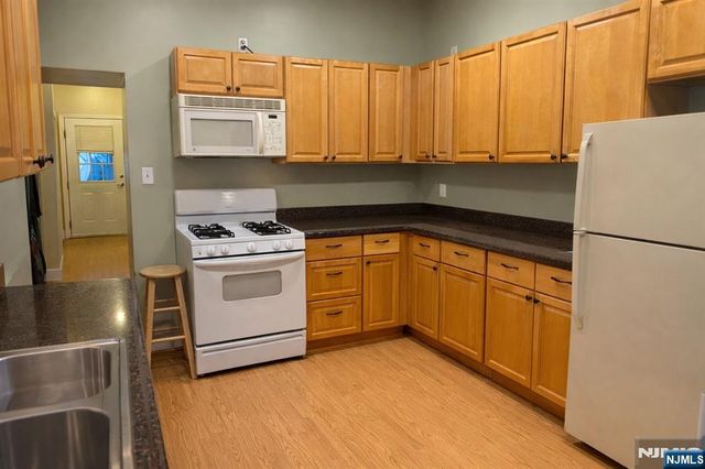 27 Passaic Avenue, Nutley, NJ 07110