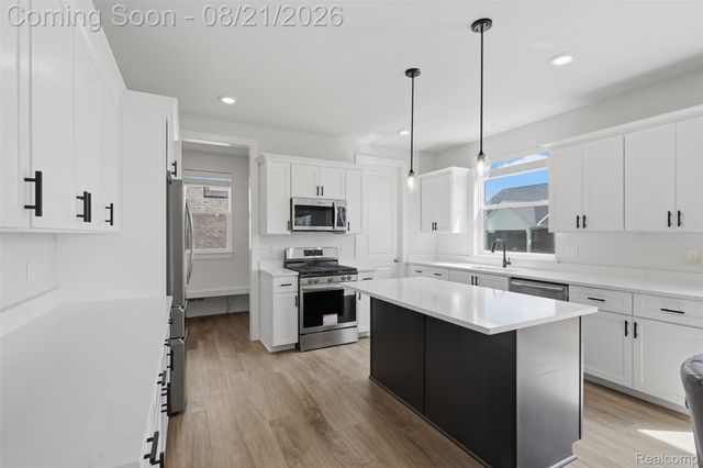 4160 Spring Meadow Drive, Sterling Heights, MI 48314