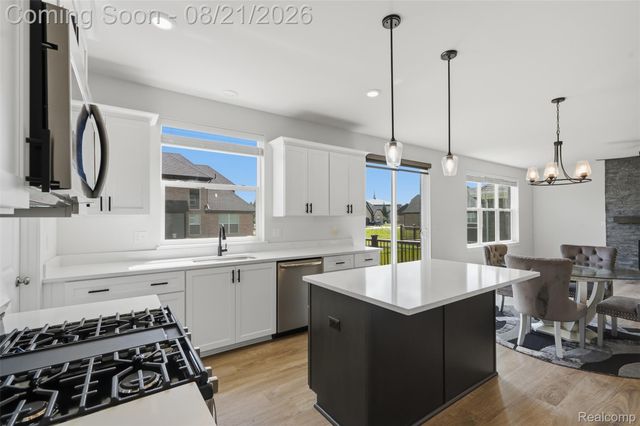 4160 Spring Meadow Drive, Sterling Heights, MI 48314