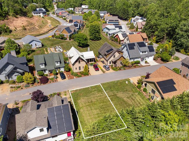 99999 Verde Drive, Asheville, NC 28806