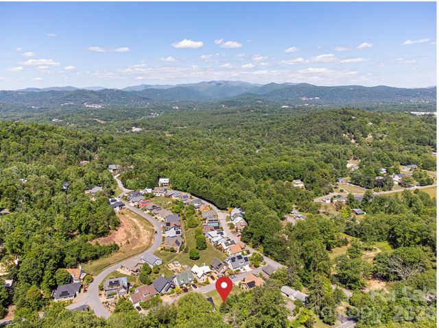 99999 Verde Drive, Asheville, NC 28806