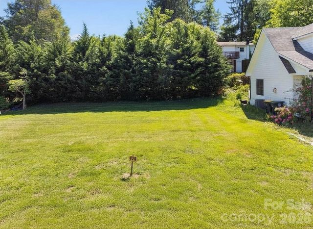 99999 Verde Drive, Asheville, NC 28806