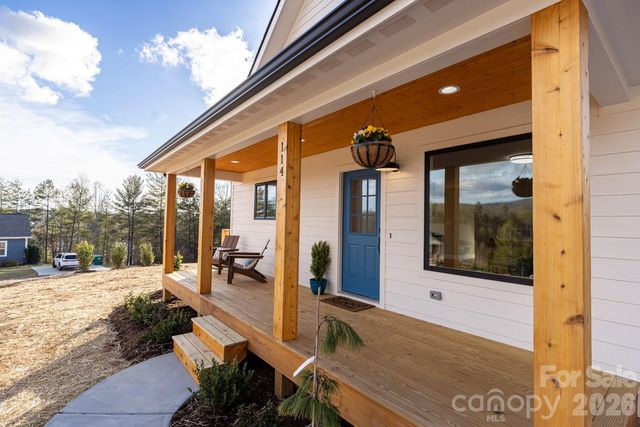 99999 Verde Drive, Asheville, NC 28806
