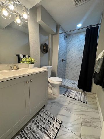 886 Badger Drive, Colorado Springs, CO 80916