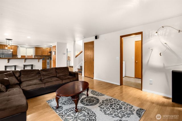 2632 NE 24th Court, Renton, WA 98056