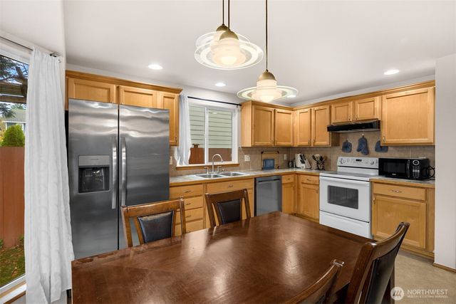 2632 NE 24th Court, Renton, WA 98056