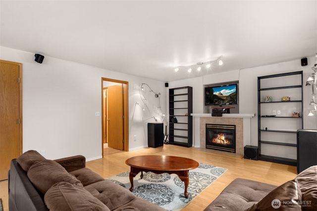 2632 NE 24th Court, Renton, WA 98056