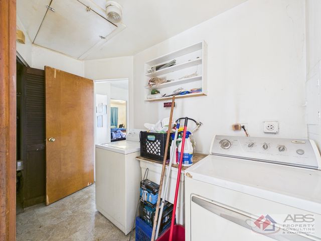 15509 Rose Drive, South Holland, IL 60473