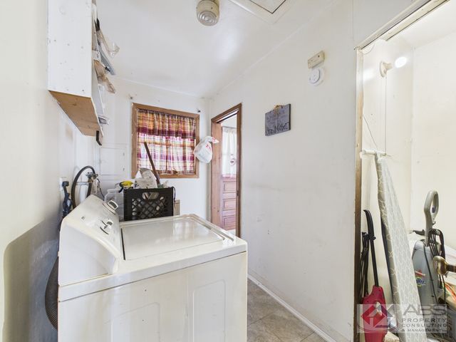 15509 Rose Drive, South Holland, IL 60473