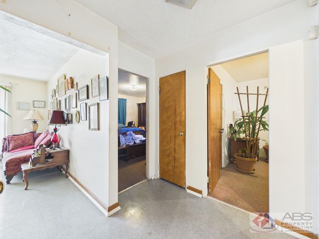 15509 Rose Drive, South Holland, IL 60473