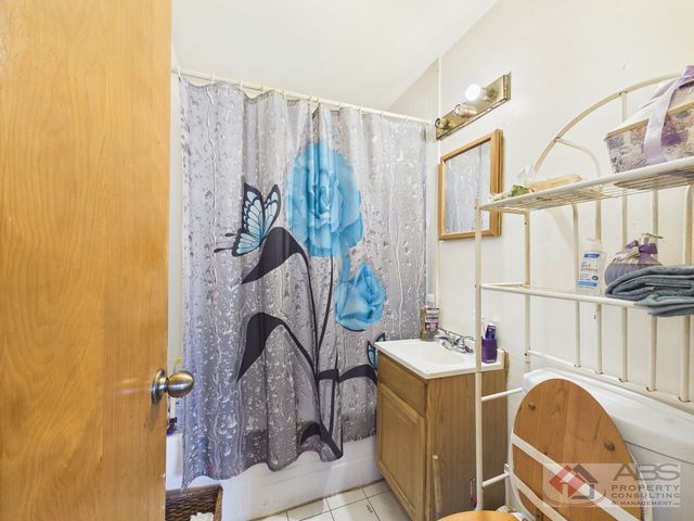 15509 Rose Drive, South Holland, IL 60473