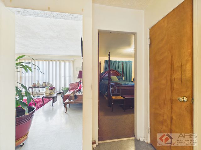 15509 Rose Drive, South Holland, IL 60473