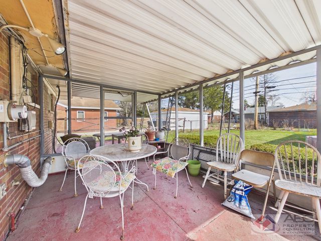 15509 Rose Drive, South Holland, IL 60473