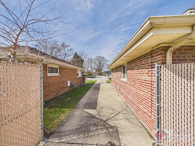 15509 Rose Drive, South Holland, IL 60473