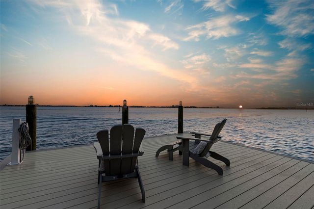 5907 BAYVIEW CIRCLE S, Gulfport, FL 33707