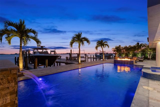 5907 BAYVIEW CIRCLE S, Gulfport, FL 33707