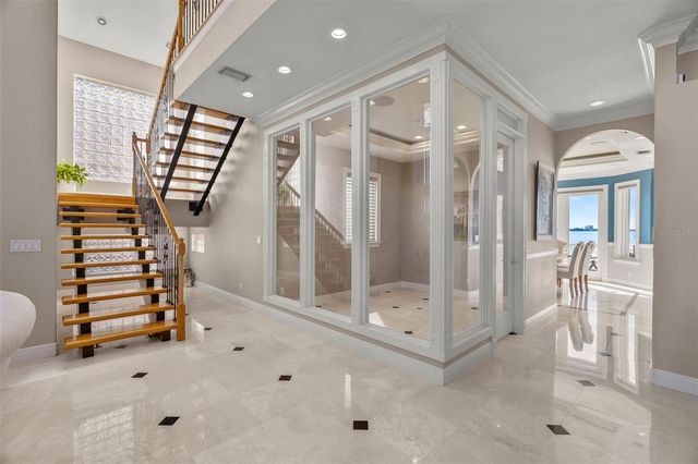 5907 BAYVIEW CIRCLE S, Gulfport, FL 33707