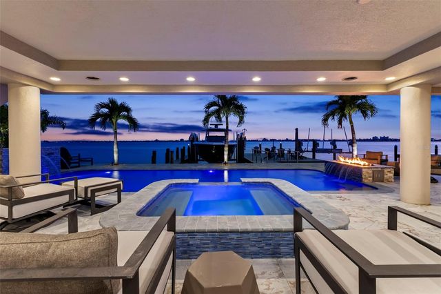 5907 BAYVIEW CIRCLE S, Gulfport, FL 33707