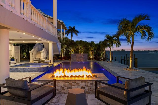 5907 BAYVIEW CIRCLE S, Gulfport, FL 33707