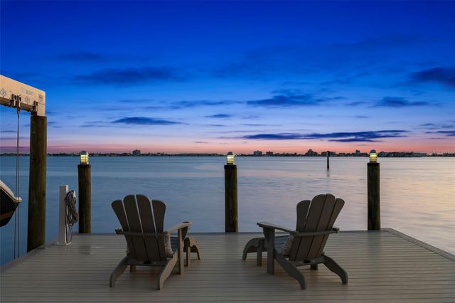 5907 BAYVIEW CIRCLE S, Gulfport, FL 33707