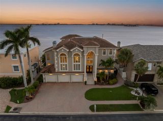 5907 BAYVIEW CIRCLE S, Gulfport, FL 33707