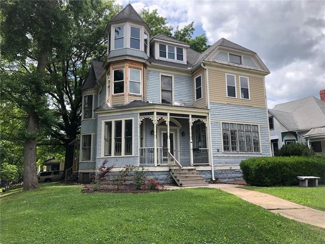 524 S Grand Avenue, Sedalia, MO 65301