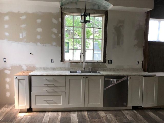 524 S Grand Avenue, Sedalia, MO 65301