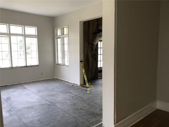 524 S Grand Avenue, Sedalia, MO 65301