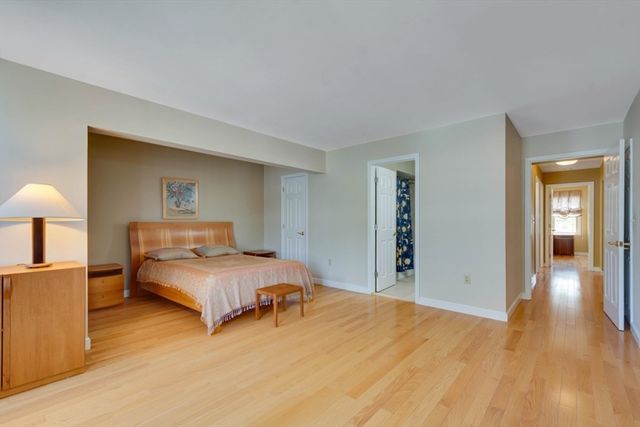 75 Page Rd 16, Bedford, MA 01730