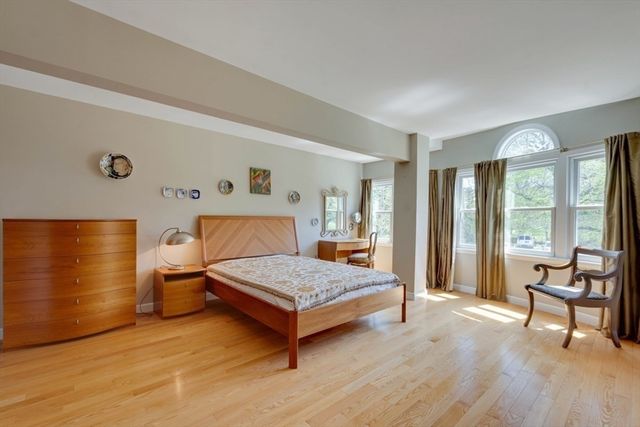 75 Page Rd 16, Bedford, MA 01730