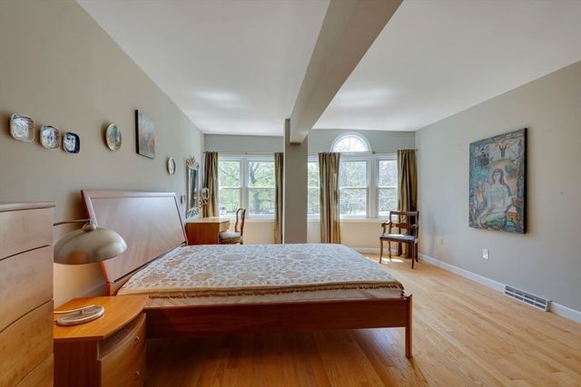 75 Page Rd 16, Bedford, MA 01730