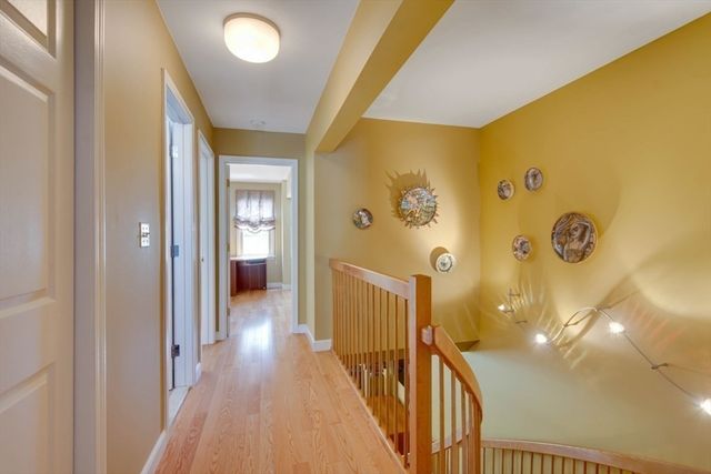 75 Page Rd 16, Bedford, MA 01730