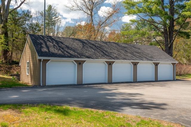 75 Page Rd 16, Bedford, MA 01730