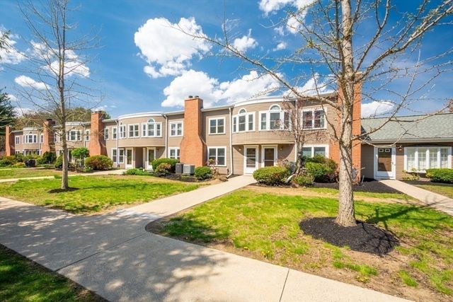 75 Page Rd 16, Bedford, MA 01730