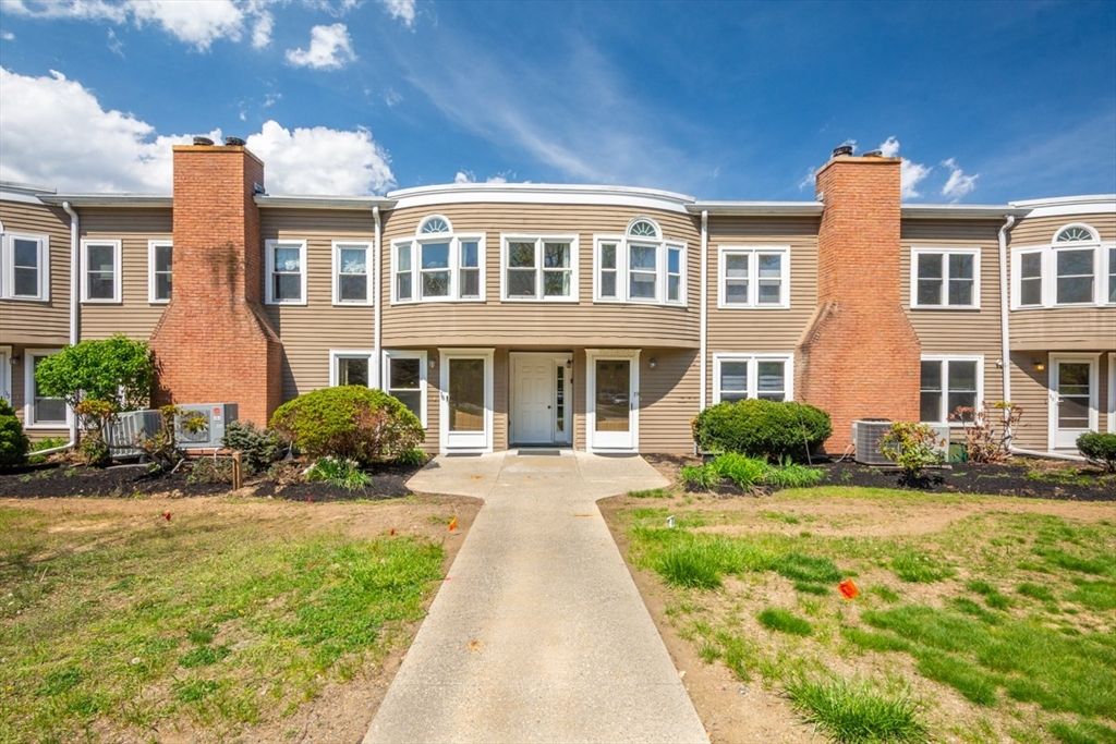 75 Page Rd 16, Bedford, MA 01730