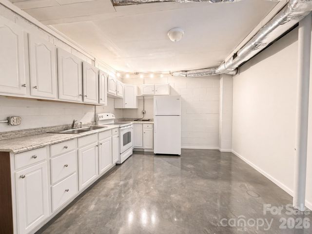 212 Pennsylvania Avenue, Asheville, NC 28806