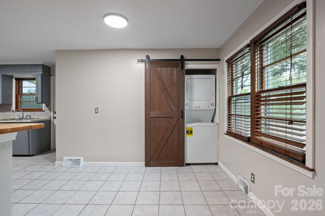 212 Pennsylvania Avenue, Asheville, NC 28806