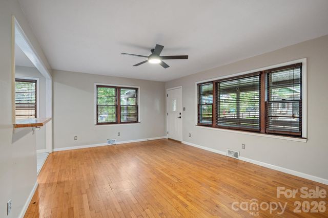 212 Pennsylvania Avenue, Asheville, NC 28806