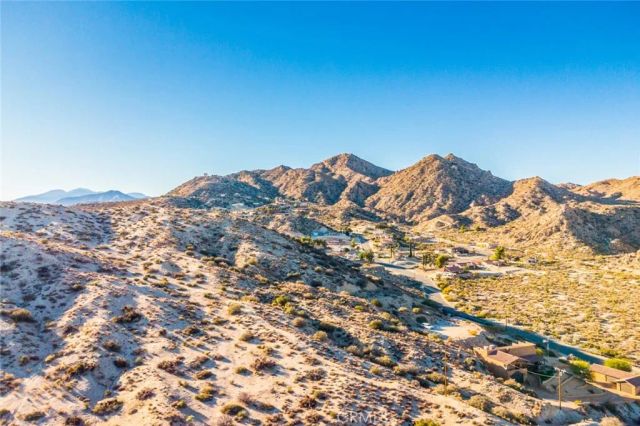 7529 Rockaway Avenue, Yucca Valley, CA 92284