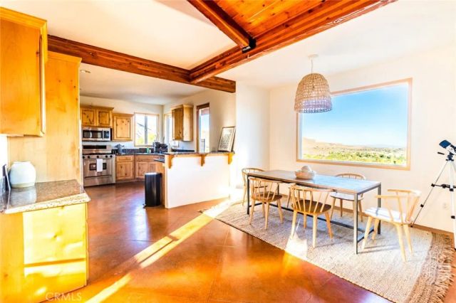 7529 Rockaway Avenue, Yucca Valley, CA 92284