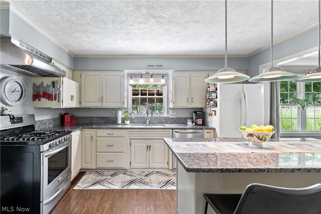 5507 Foxboro Avenue NW, Canton, OH 44718