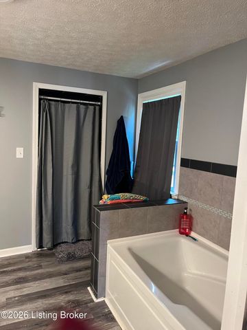 386 Tunnel Hill Rd, Elizabethtown, KY 42701