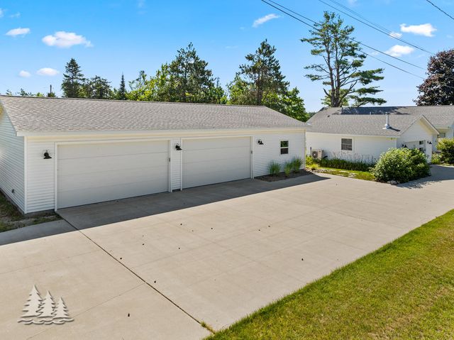 4565 Grant Drive, Lewiston, MI 49756